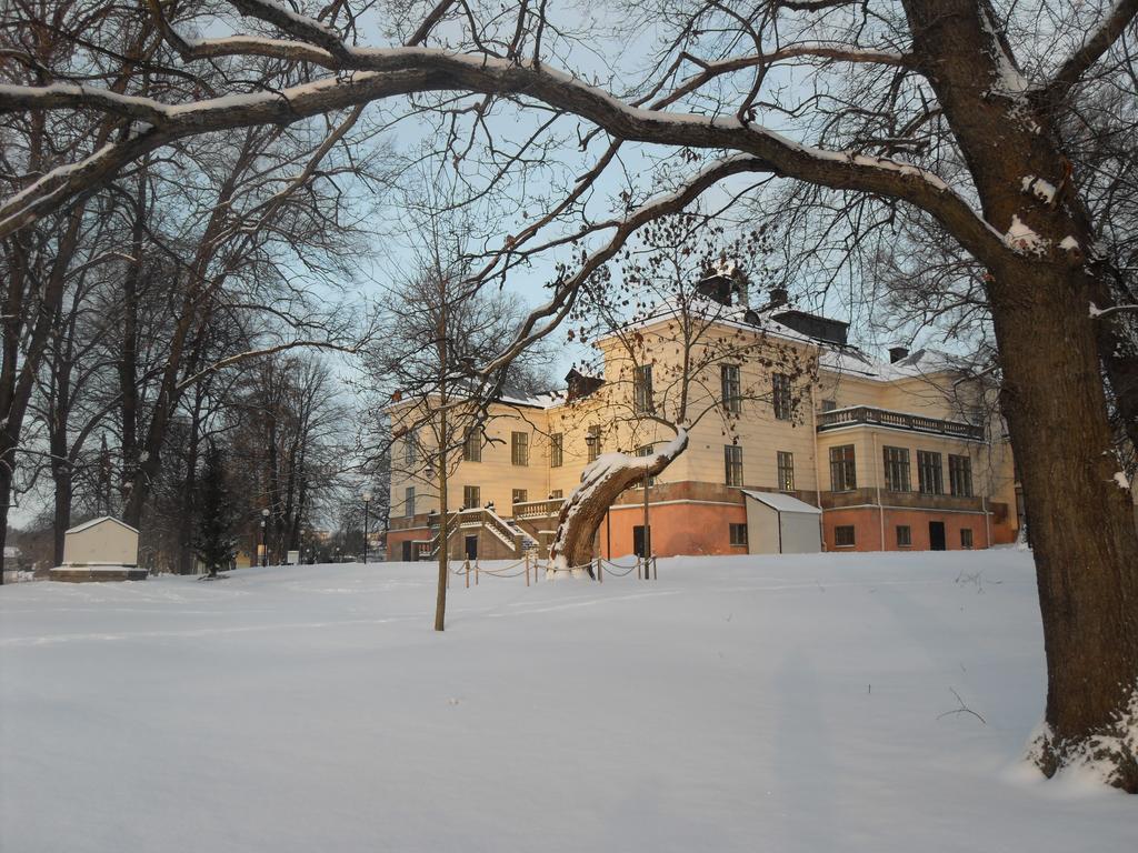 Hotel Naesby Slott Täby Exterior foto